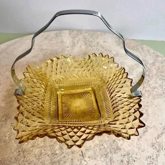 Vintage Yellow Silver-Tone Handle Diamond Amber Gold Sawtooth Edge Candy Dish - Picture 1 of 12